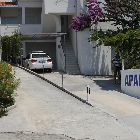 Appartement With Parking Space - 6693 Makarska