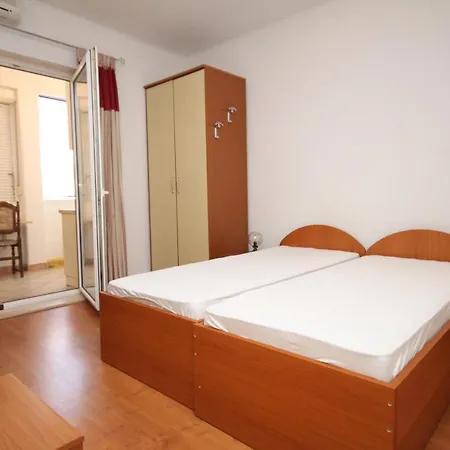 Appartement With Parking Space - 6693 *