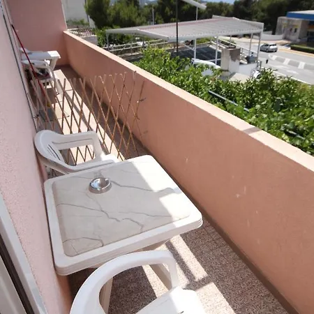 With Parking Space - 6693 Appartement Makarska