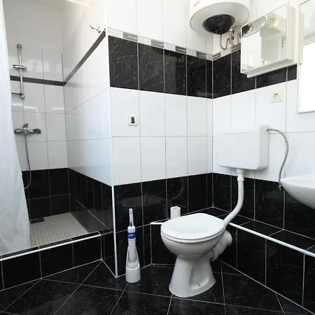 With Parking Space - 6693 Appartement